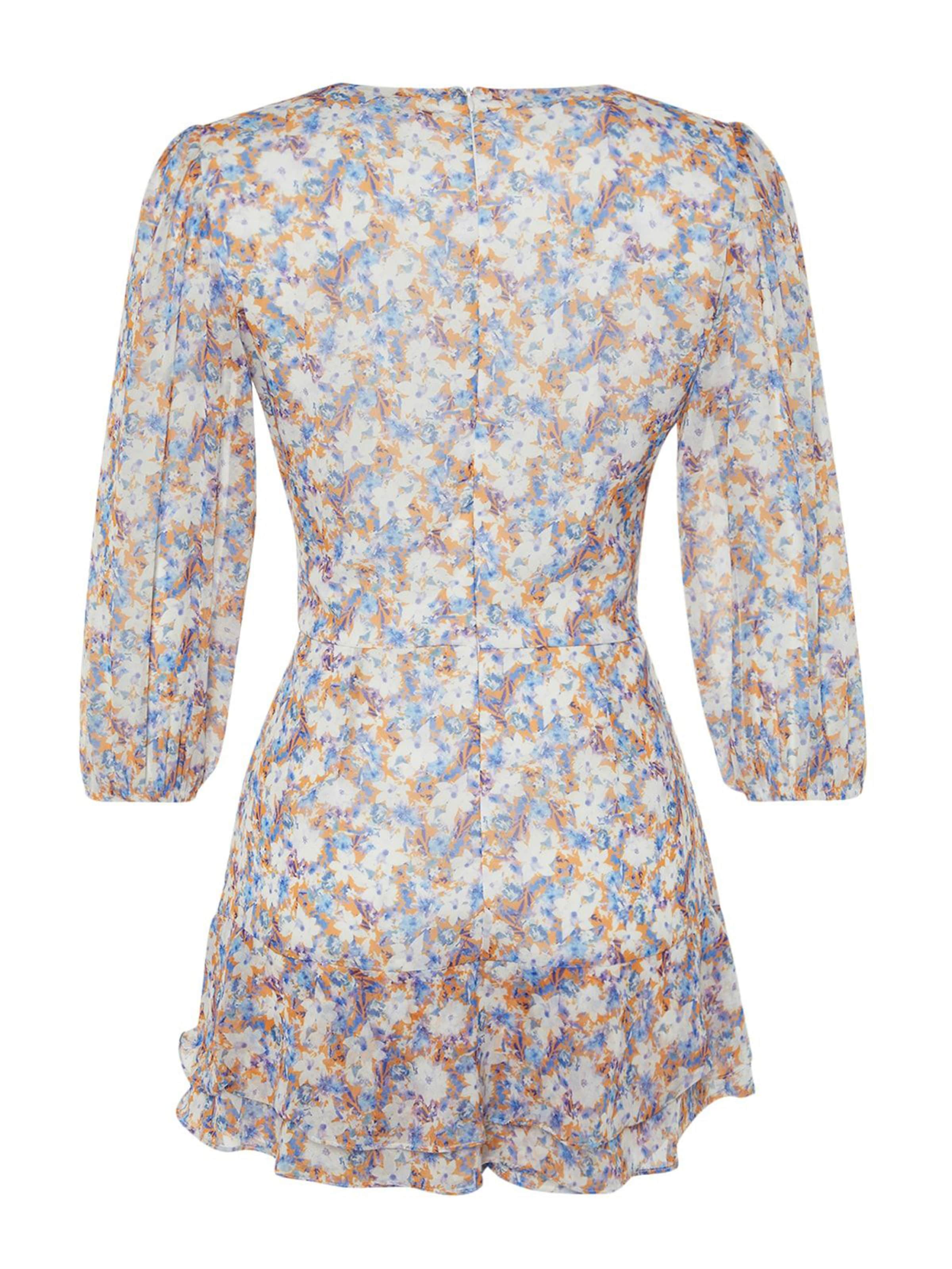 Trendyol Платье в Белый