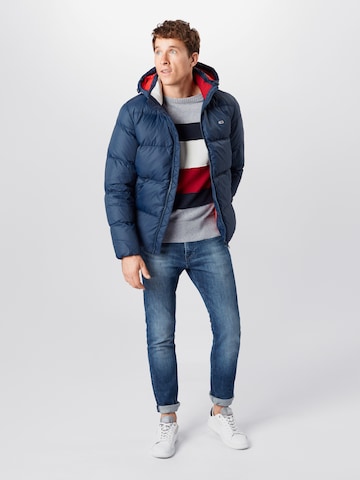 Tommy Jeans Regular fit Winterjas 'Essential' in Blauw