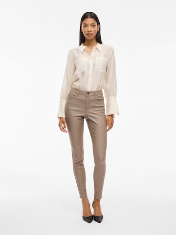 VILA - Slimfit Pantalón 'SARAH' en beige