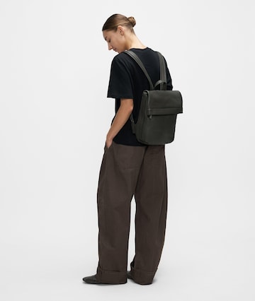 Liebeskind Berlin Backpack in Green: front