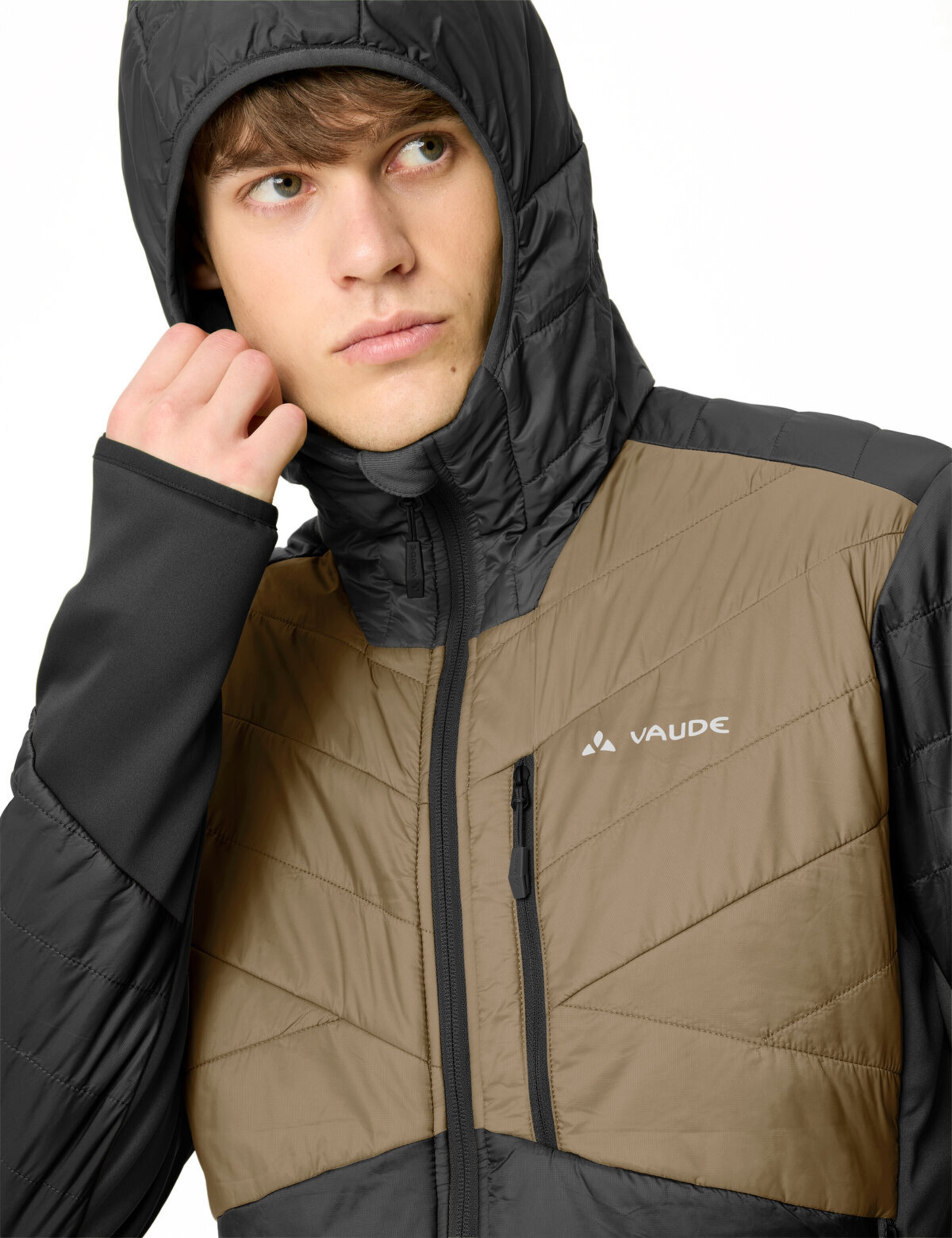 VAUDE Outdoor jacket 'Sesvenna IV' in Black