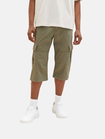 TOM TAILOR Regular Cargo trousers in Green: front