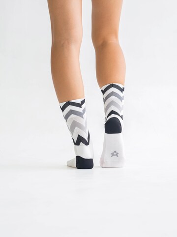INCYLENCE Sportsocken 'WAVES' in Weiß