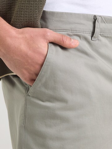 Casual Friday Lużny krój Chinosy 'CFBennet' w kolorze szary