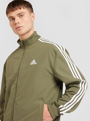 ADIDAS SPORTSWEAR Træningsdragt i grøn