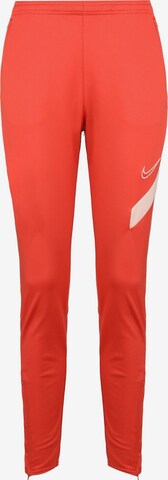 Tapered Pantaloni sportivi di NIKE in rosso: frontale