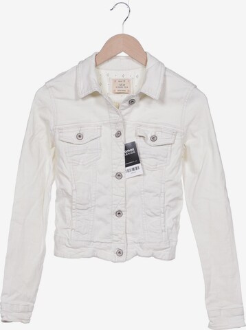 Bershka Jacket & Coat in S in White: front