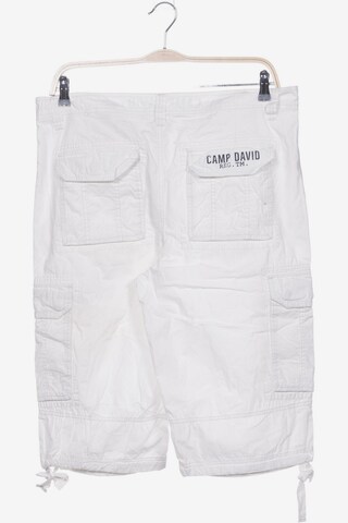 CAMP DAVID Shorts 34 in Weiß