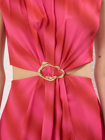 Trendyol Jurk in Roze