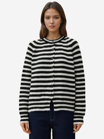 Hiccup Knit Cardigan in White