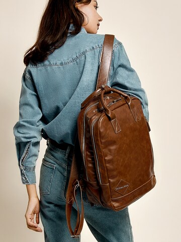 Victoria Hyde Backpack ' Cowboy ' in Brown: front