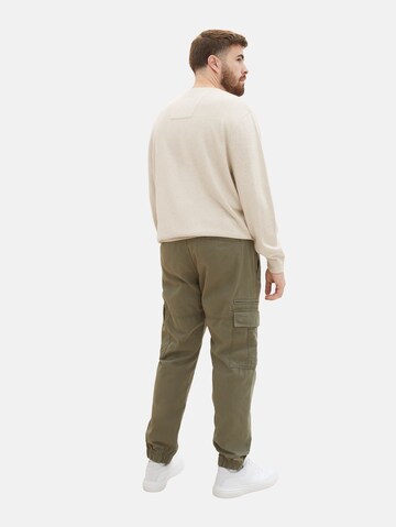 TOM TAILOR Men + Regular Cargo Pants in Green