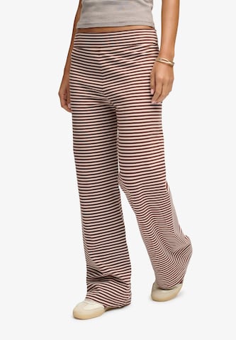 Superdry & Co Regular Hose 'Athletic Essentials' in Braun: Vorderseite