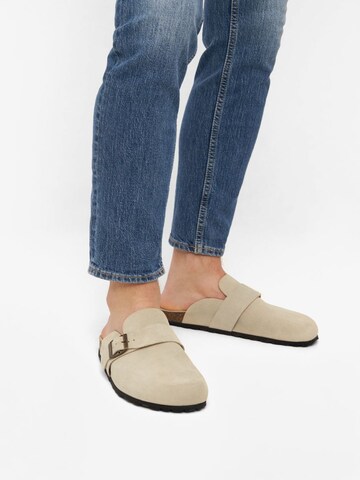 Bianco Mules 'OTTO' in Beige: front