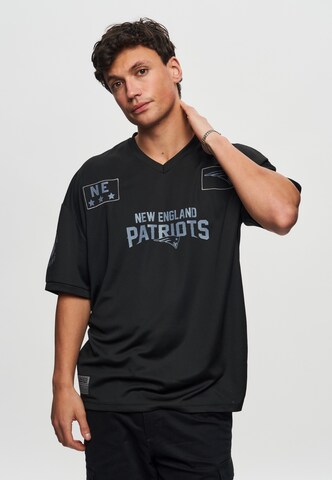 Recovered Shirt 'NFL Patriots NE 60 Oversized' in Zwart: voorkant