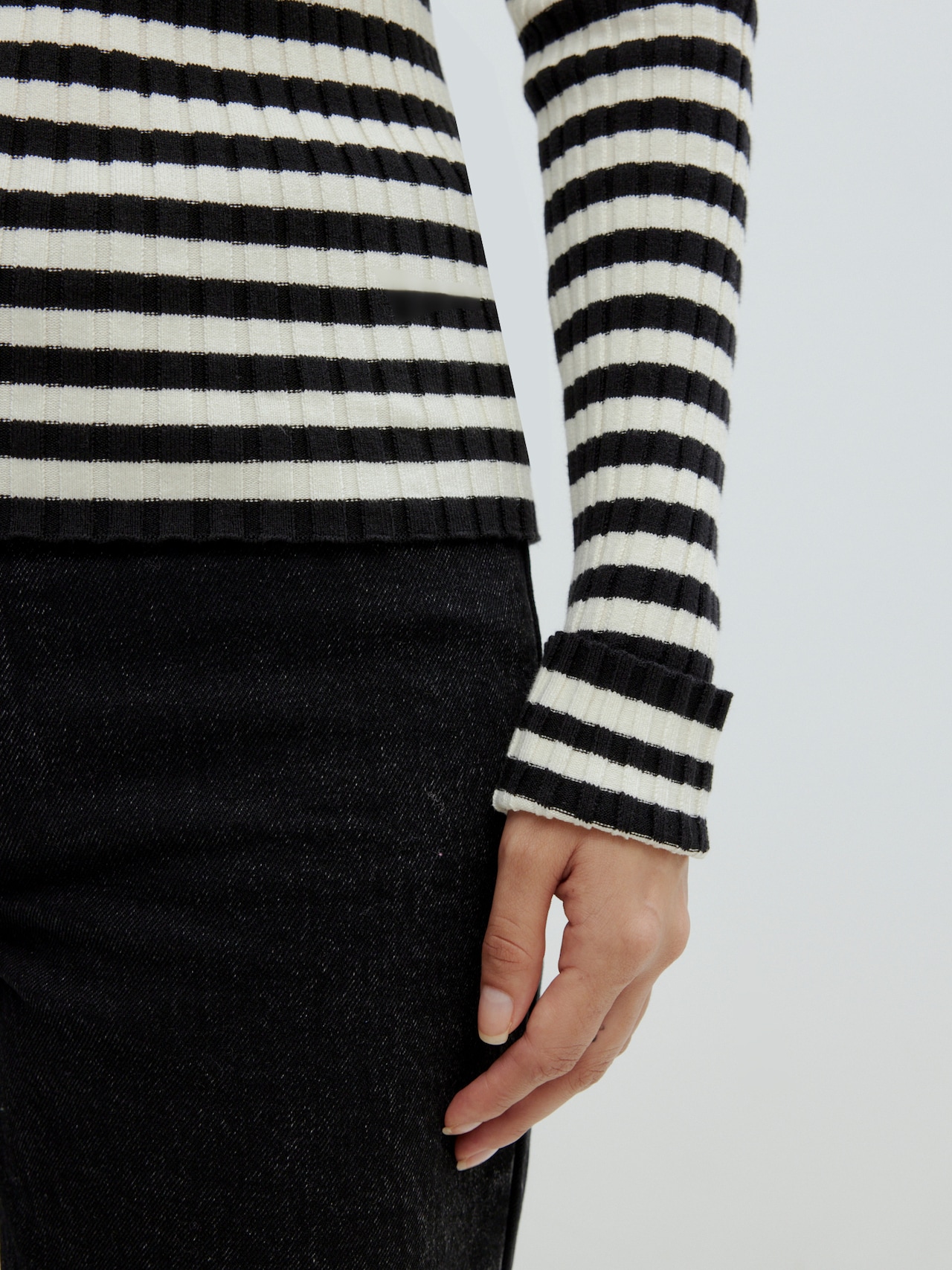 EDITED Neuheiten Pullover 'Jannice' schwarz