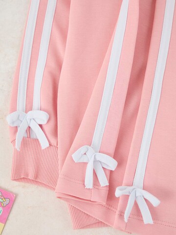 Trendyol Sweatsuit in Pink