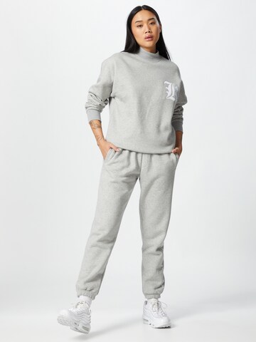 Sweat-shirt 'OV Crewneck K' ABOUT YOU x Mero en gris