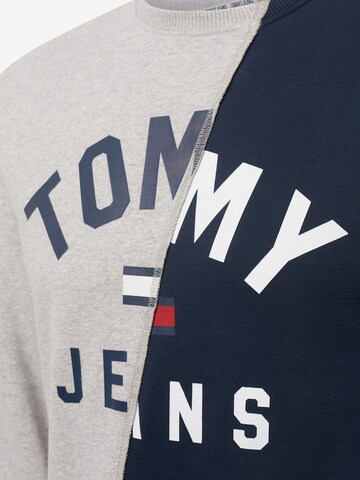 Felpa di Tommy Jeans in grigio