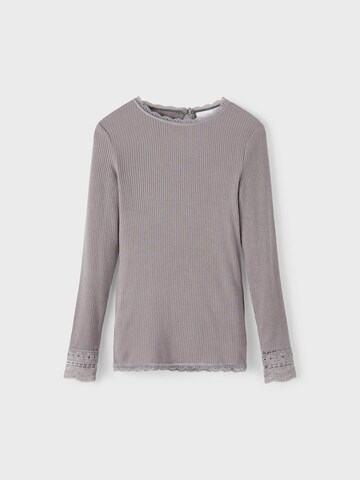 NAME IT - Camiseta 'KLIO' en gris