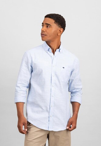 FYNCH-HATTON Regular fit Overhemd in Blauw: voorkant