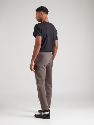 La Martina - Slimfit Pantalón en marrón: atrás