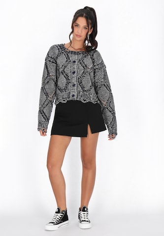 myMo ROCKS Knit Cardigan in Black: front