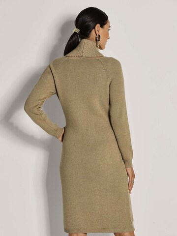 MADELEINE Strickkleid in Grün