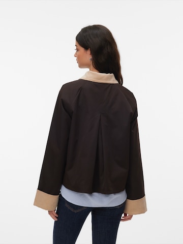 VERO MODA Kurtka przejściowa 'VMVICKY' w kolorze brązowy