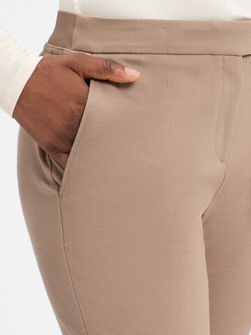 BOSS Regular Hose Tapria-Crop in Braun