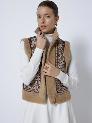 Gilet 'Leather Detailed Embroidered West' Touché Privé en marron
