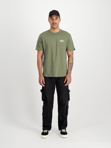 ALPHA INDUSTRIES T-Shirt in Grün