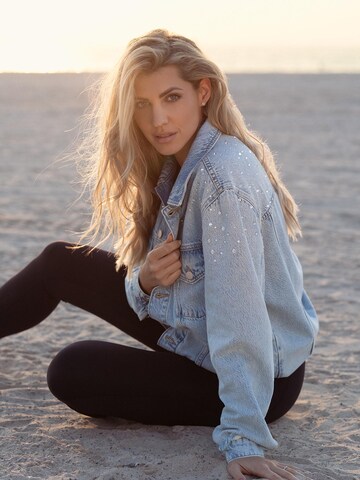 MYLAVIE by Sarah Harrison Between-season jacket in Blue