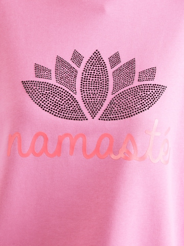 miss goodlifeSweater majica 'Namasté' - roza boja