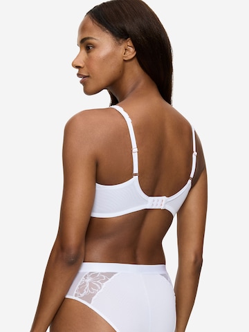 TRIUMPH T-shirt BH 'Wild Azalea' in Wit