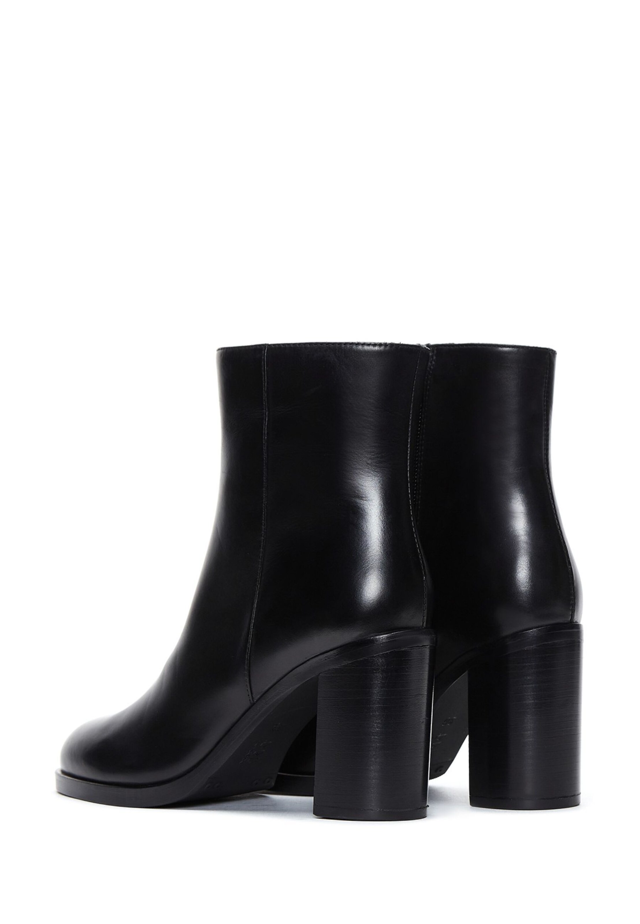 Derimod Ankle Boots in Schwarz