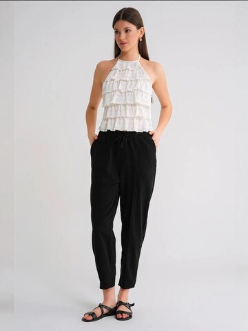Tapered Pantaloni de la MixRay pe negru: față