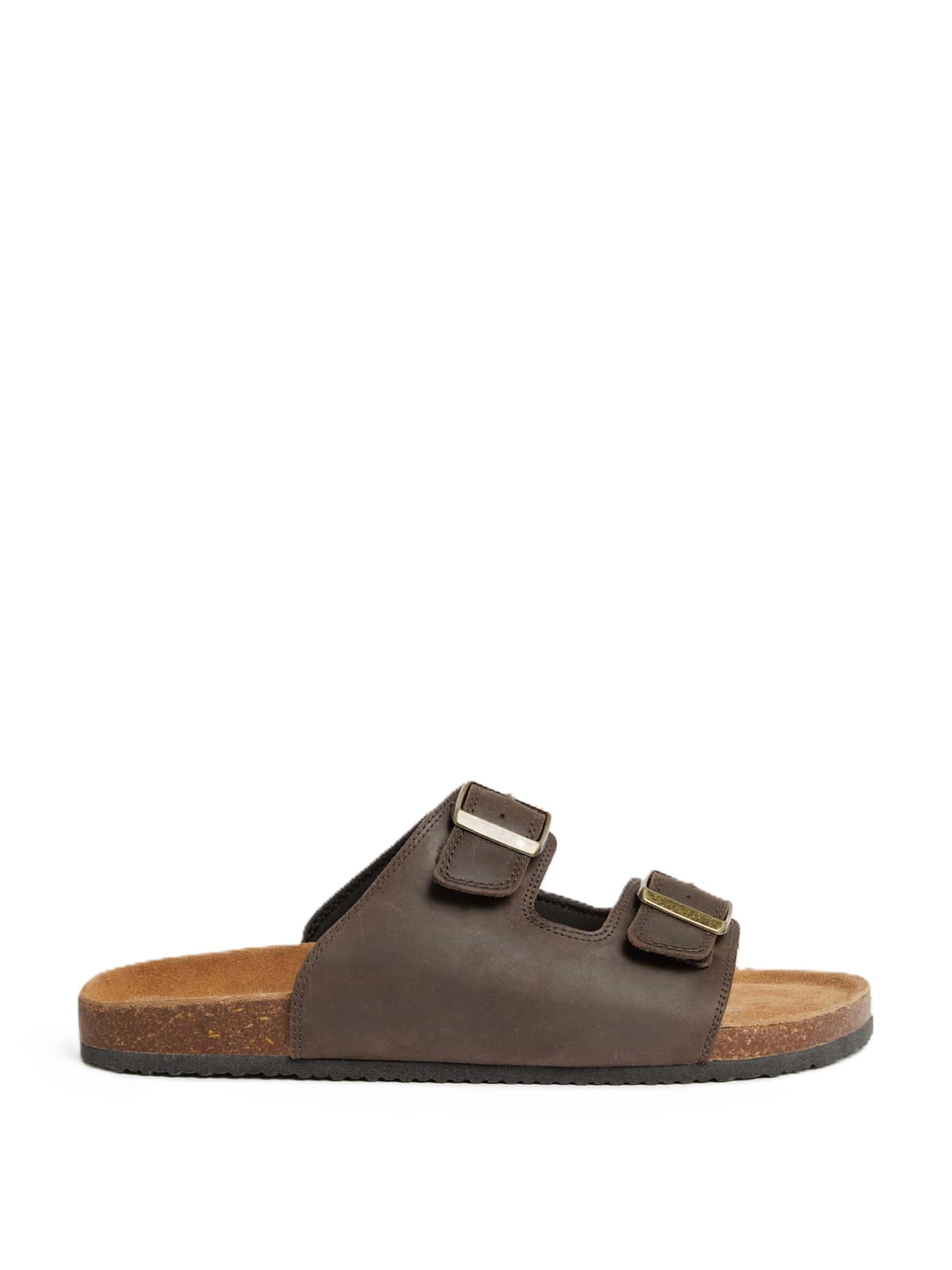 Slipper di Marks & Spencer in marrone: frontale