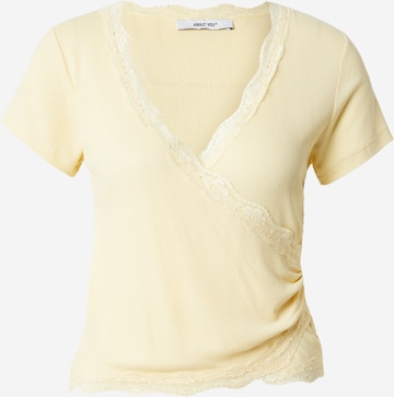 ABOUT YOU T-Shirt 'Cara' in Gelb: Vorderseite