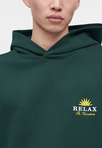 On Vacation - Sweatshirt 'Time2Relax' em verde