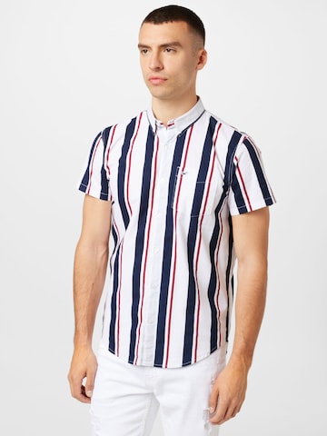 HOLLISTER Regular fit Button Up Shirt in White: front