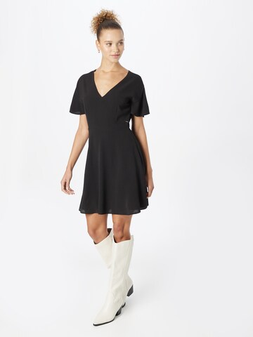 Pepe Jeans - Vestido 'Pat' em preto: frente