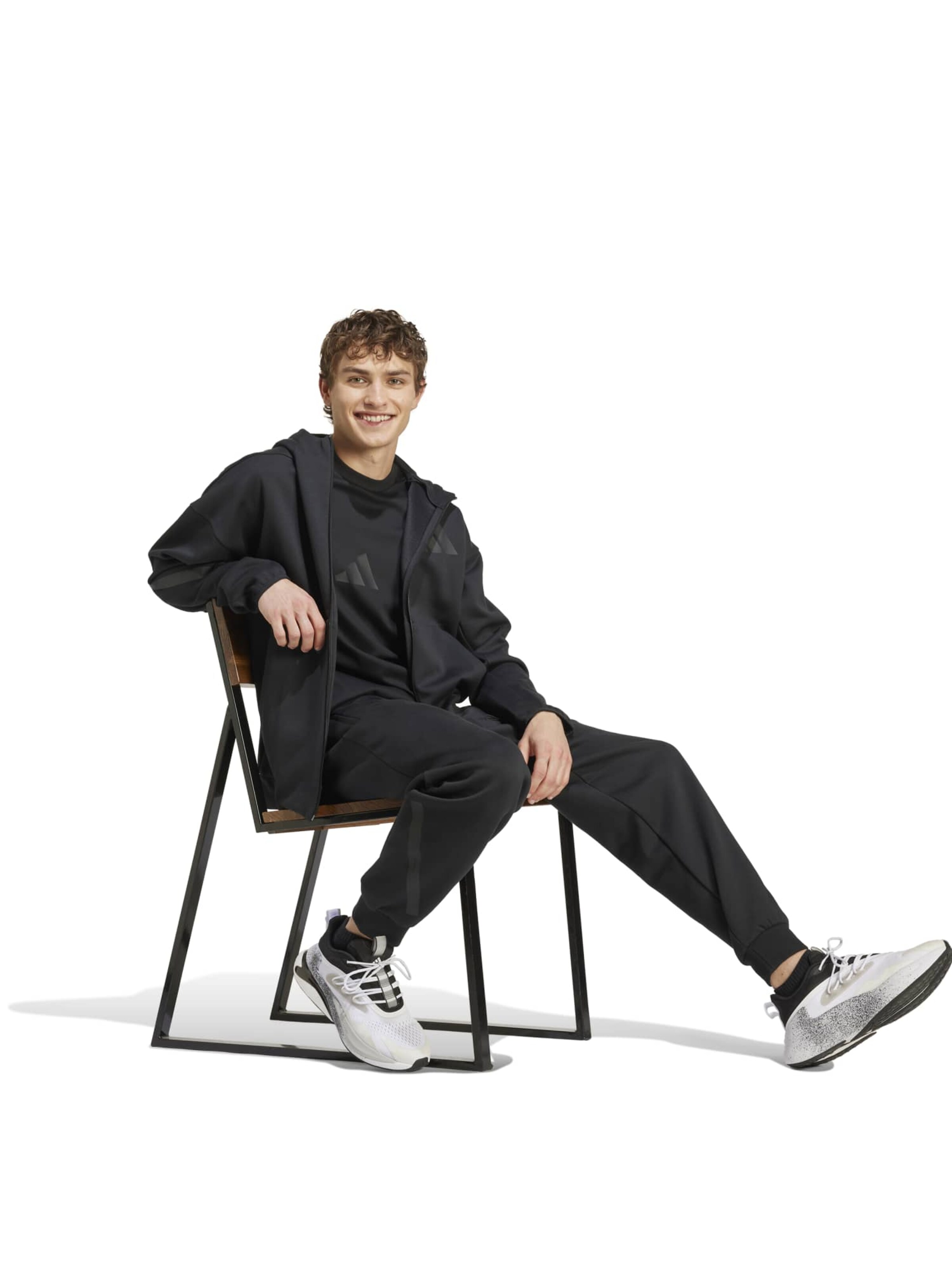 ADIDAS SPORTSWEAR Bluza rozpinana sportowa 'Z.N.E.' w kolorze czarny: przód