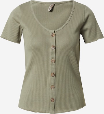 Stitch and Soul Shirt in Green: front