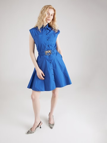 PINKO - Vestidos camiseiros 'Abito' em azul: frente