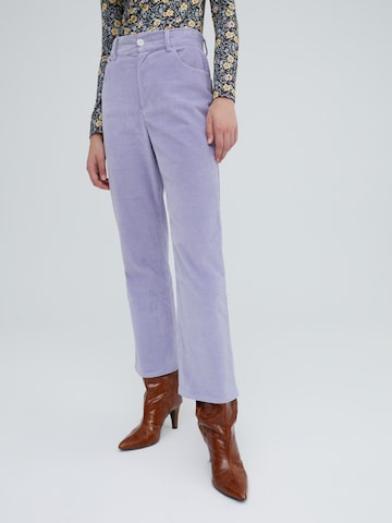 Pantalon 'Arden' EDITED en violet : devant