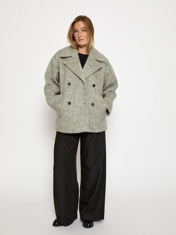 Cappotto invernale 'Clover' di minus in grigio