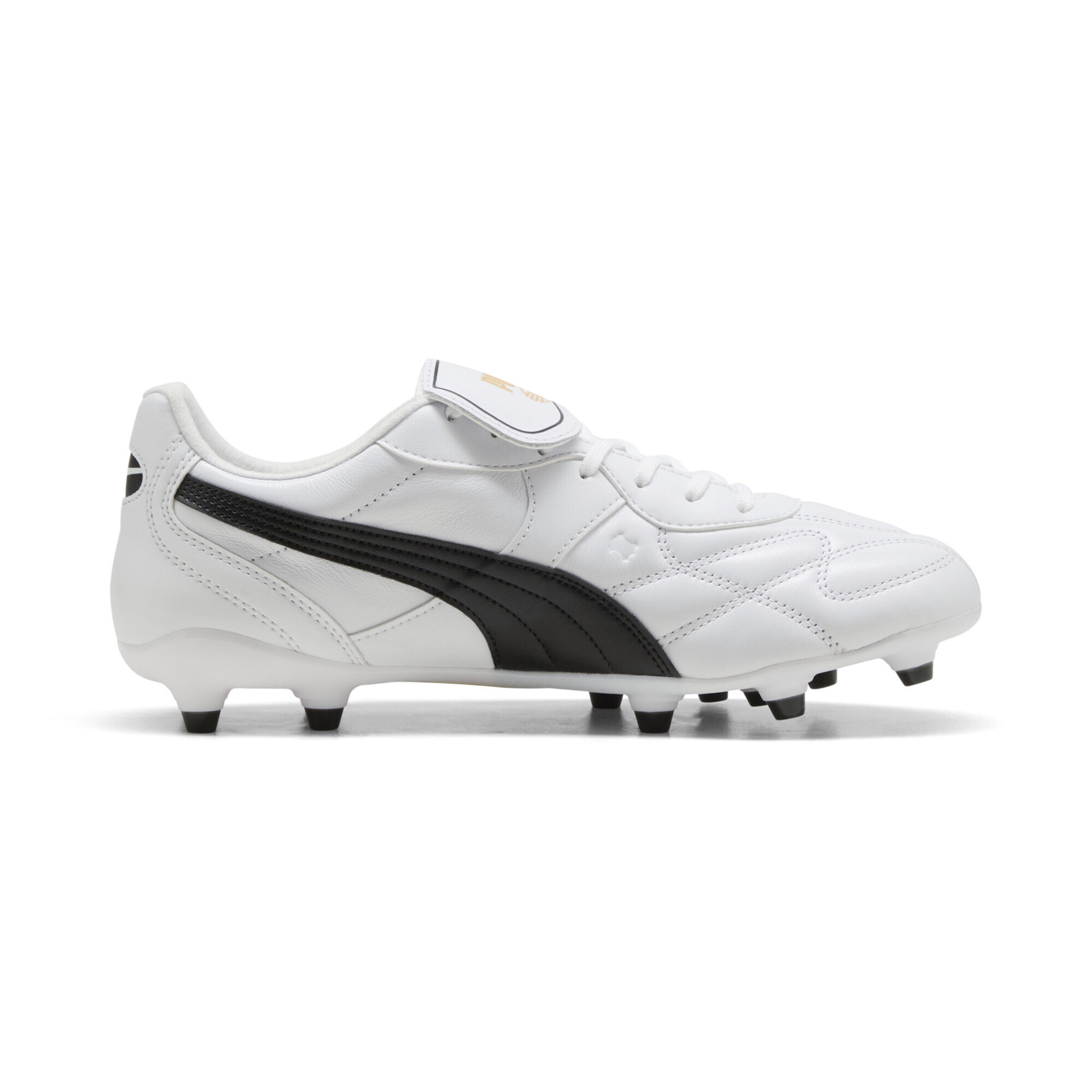 PUMA Soccer shoe in White