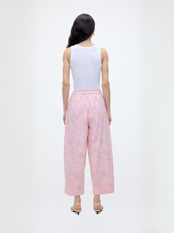 regular Pantaloni ' Flowercras ' di Crās in rosa