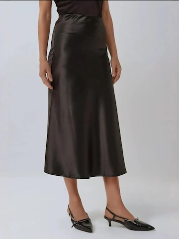 Hiccup Skirt in Black